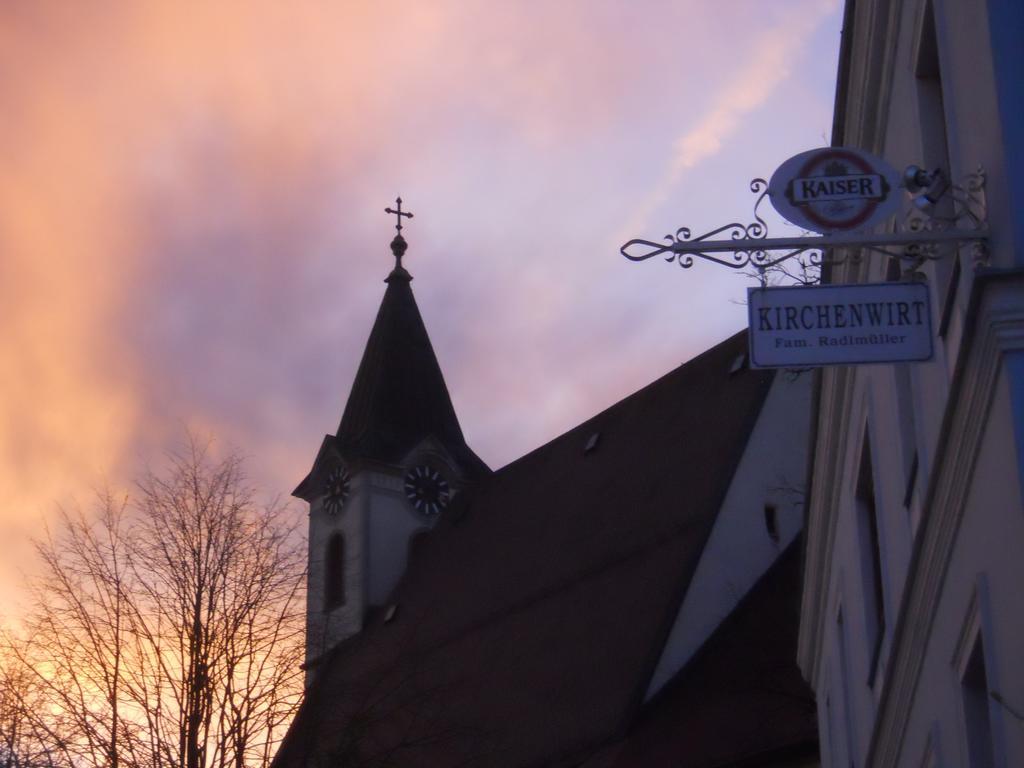 Kirchenwirt Inn Kreuzen  Esterno foto